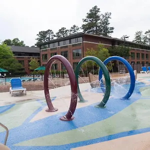 **** Hotel Woodlands & Suites, An Official Colonial Estados Unidos