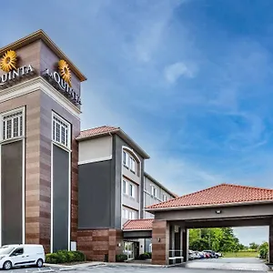 *** Hotel La Quinta & By Wyndham Estados Unidos