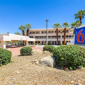 Hotel 6-palm Springs, Ca - Downtown Palm Springs
